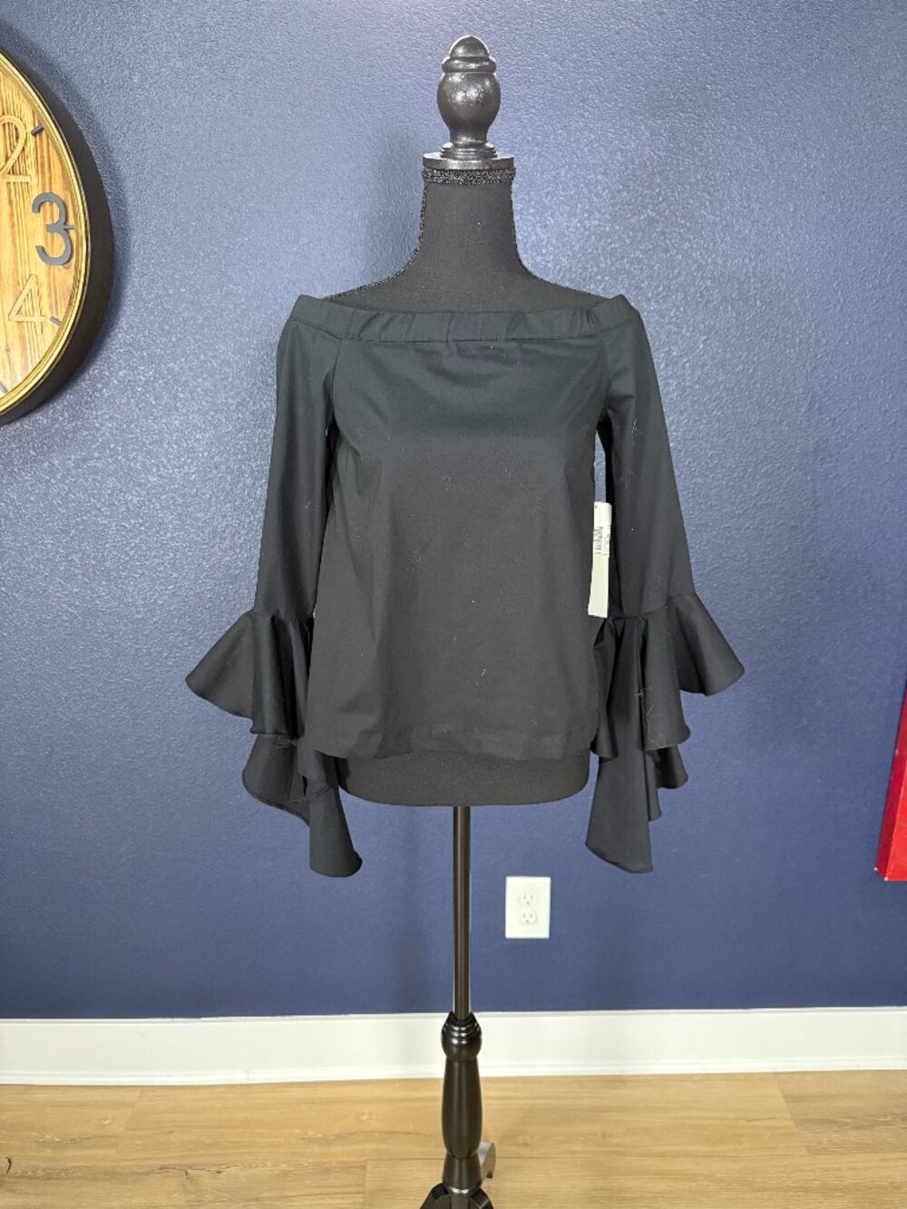 1.STATE NWT The Artist Off Shoulder Bell Sleeve Top | XS